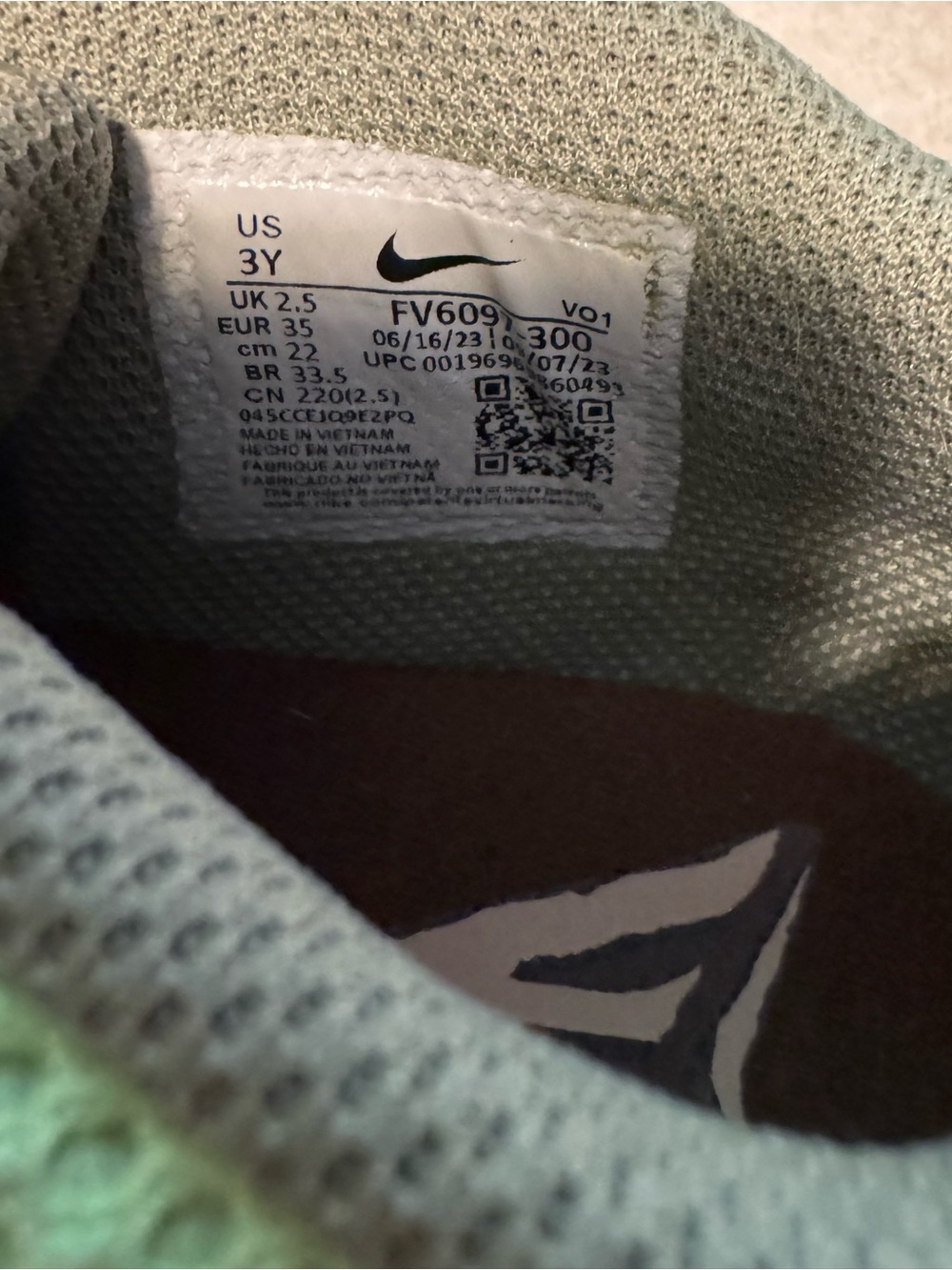 Nike Ja 1 Zombie Halloween - Picture 7 of 7